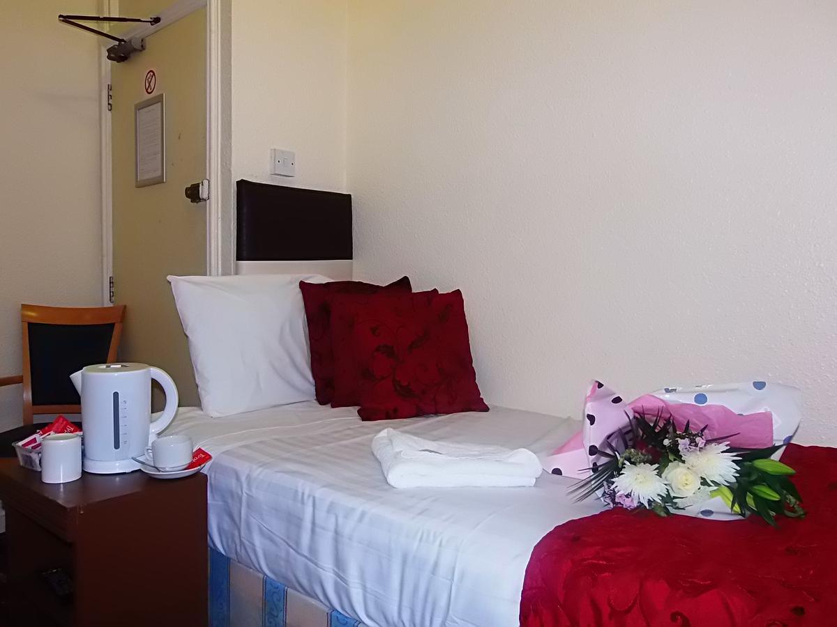 Victoria Station Hotel London Ngoại thất bức ảnh